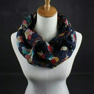 Owl scarf, owl coin purse and two keychains!!